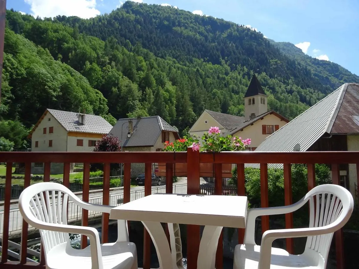 L'Edelweiss Apartment La Chapelle-en-Valgaudemar France